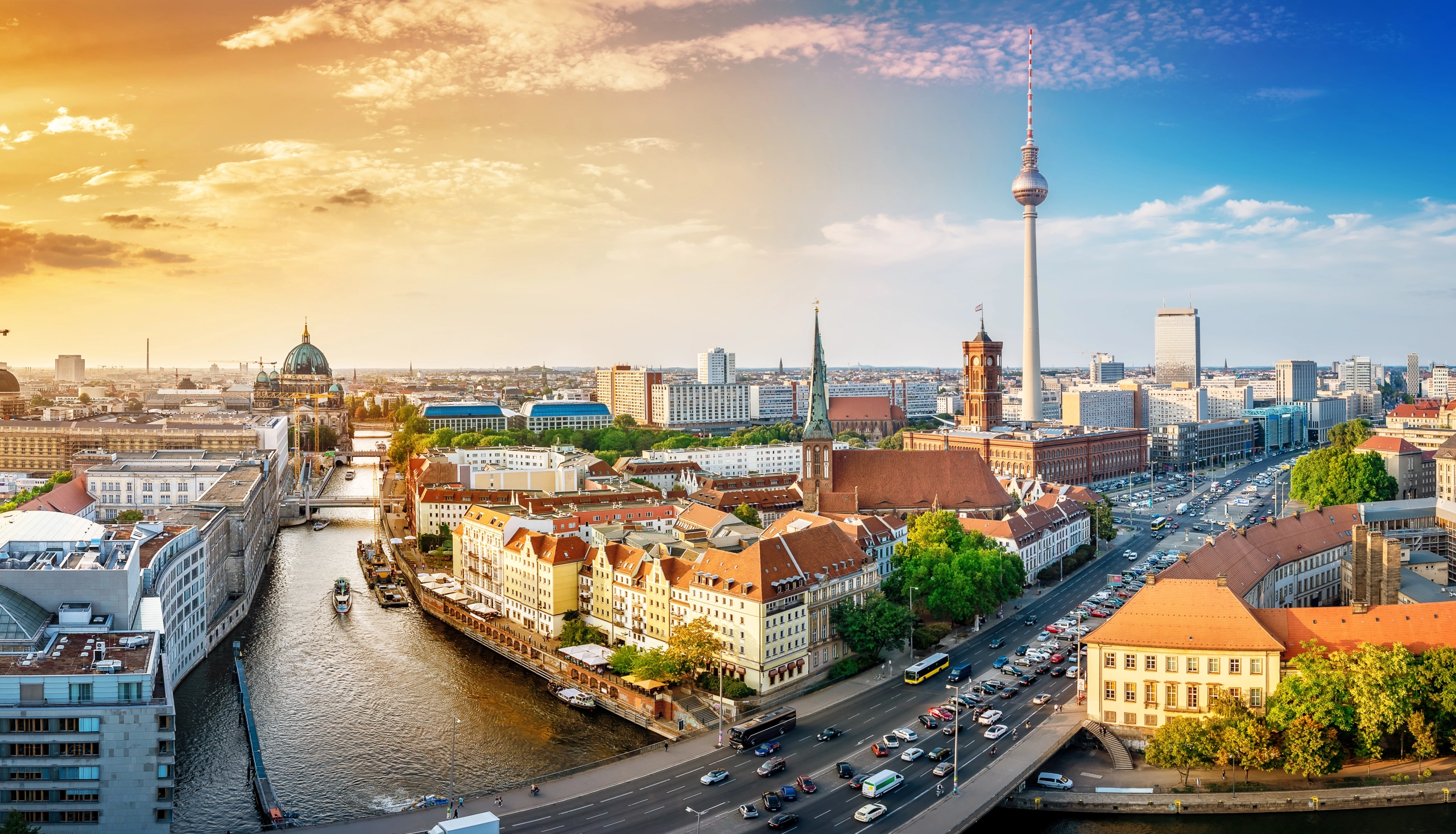 Stadtansicht von Berlin mit Fernsehturm – Beispiel für Lagefaktoren beim Immobilienwert