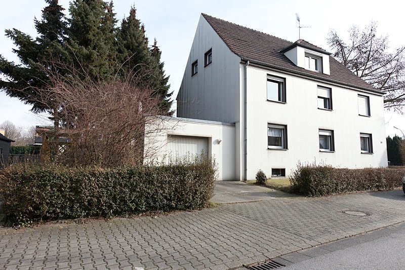 Immobilienangebot - Gelsenkirchen - Alle - Vier-Familienwohnhaus mit Bauplatz in Gelsenkirchen-Buer!