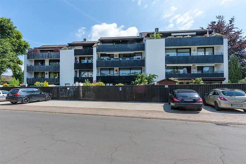 Immobilienangebot - Borken - Alle - Große Wohnung - Schwimmbad und Aufzug im Haus!