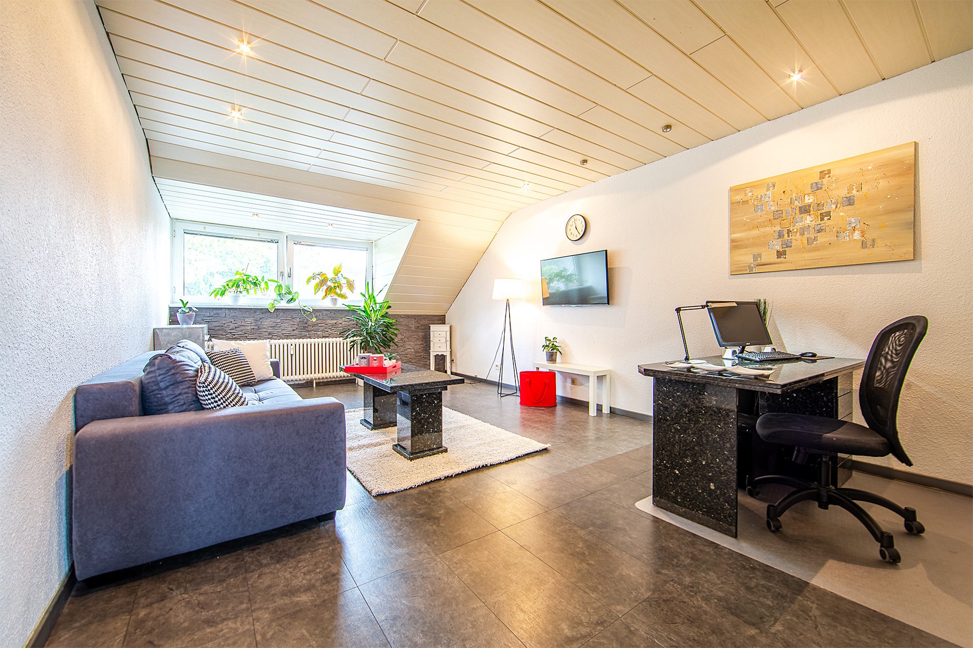 Immobilienangebot - Gelsenkirchen - Alle - Dachgeschosswohnung mit eigenem Garten in Gelsenkirchen Sutum!