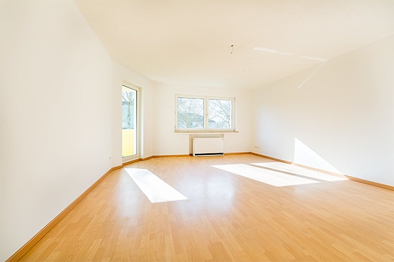 Immobilienangebot - Gelsenkirchen - Alle - Frisch renovierte Drei-Zimmerwohnung mit Balkon!