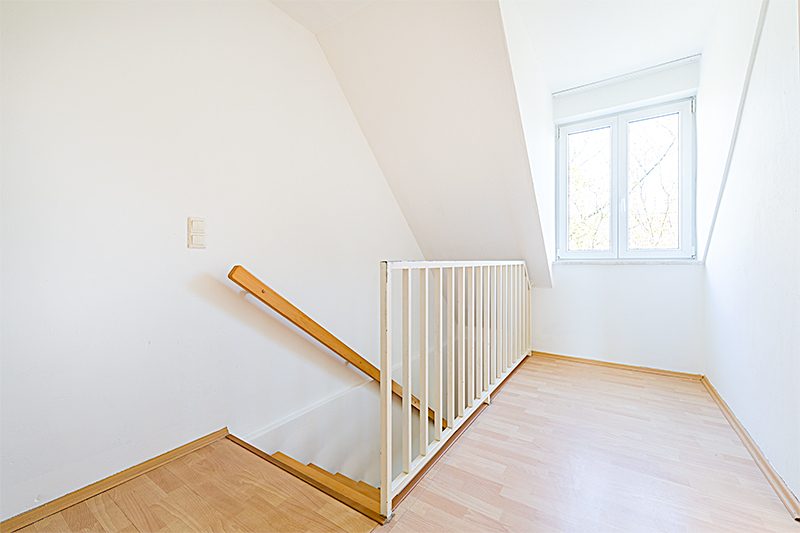 Immobilienangebot - Gelsenkirchen - Alle - Schöne Dachgeschosswohnung mit einer Terrasse!