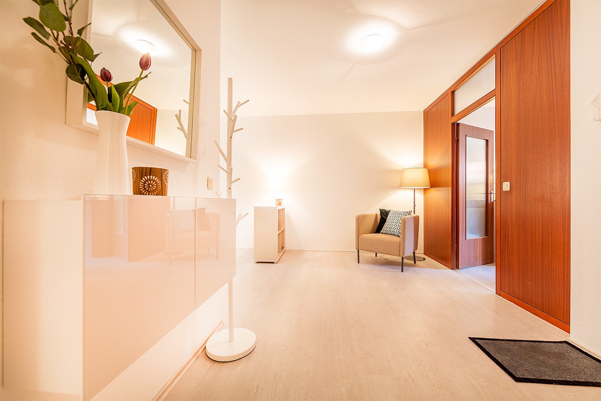 Immobilienangebot - Essen - Alle - Vier-Zimmer-Erdgeschosswohnung mit eigenem Garten!