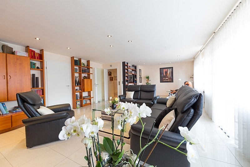 Immobilienangebot - Gelsenkirchen - Alle - Geräumige, komplett renovierte Mietwohnung mit Balkon!