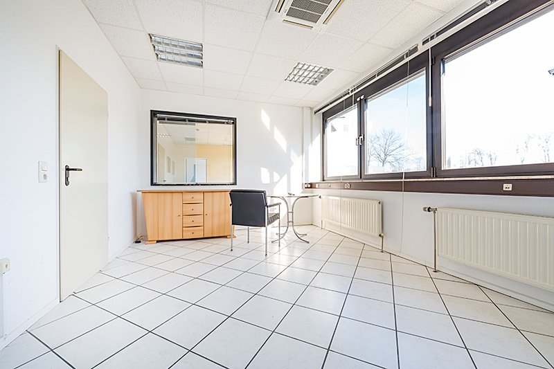 Immobilienangebot - Gelsenkirchen - Alle - Komplettes Bürohaus im Gewerbegebiet!