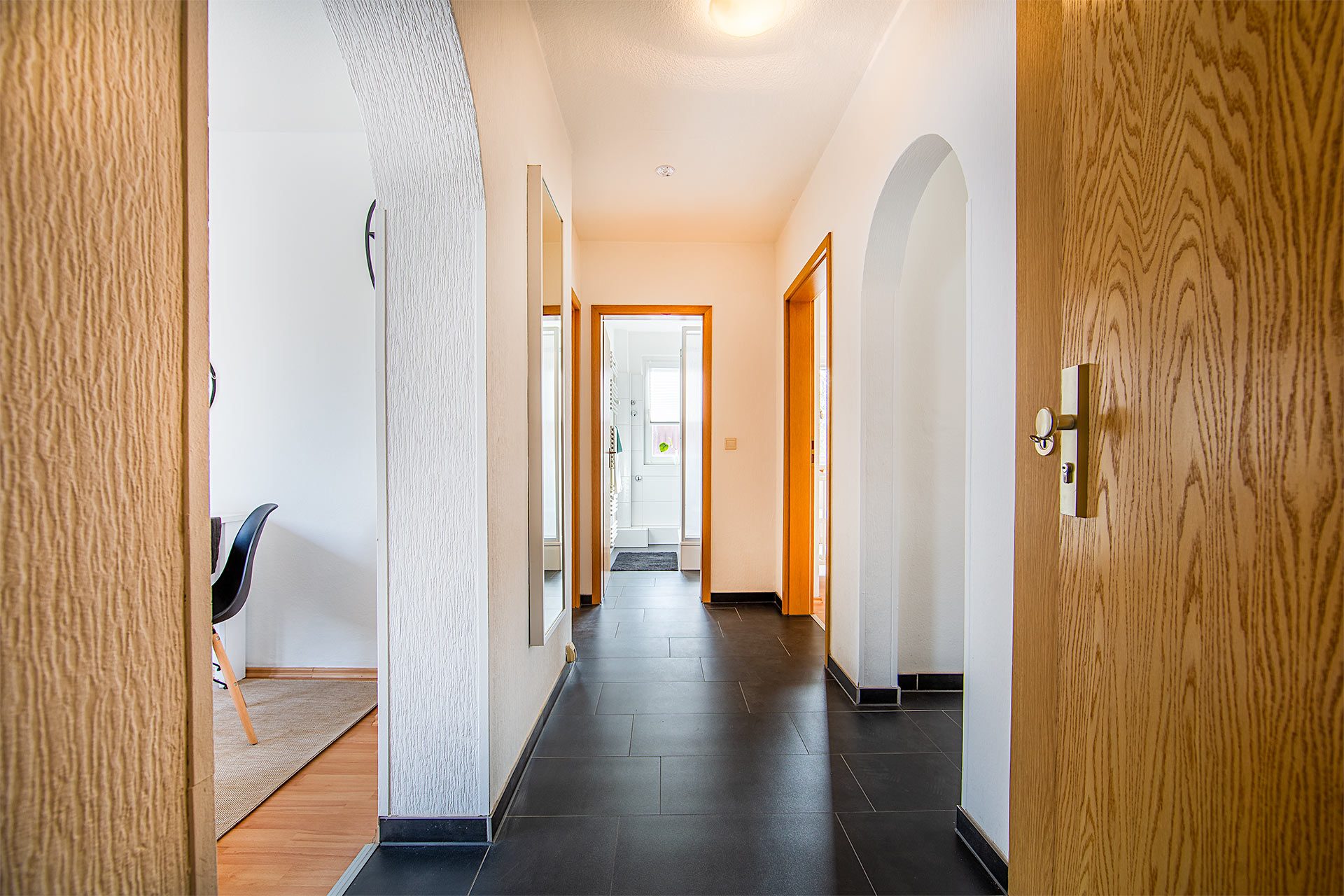 Immobilienangebot - Gelsenkirchen - Alle - Schöne, frisch renovierte Dachgeschosswohnung in Heßler!