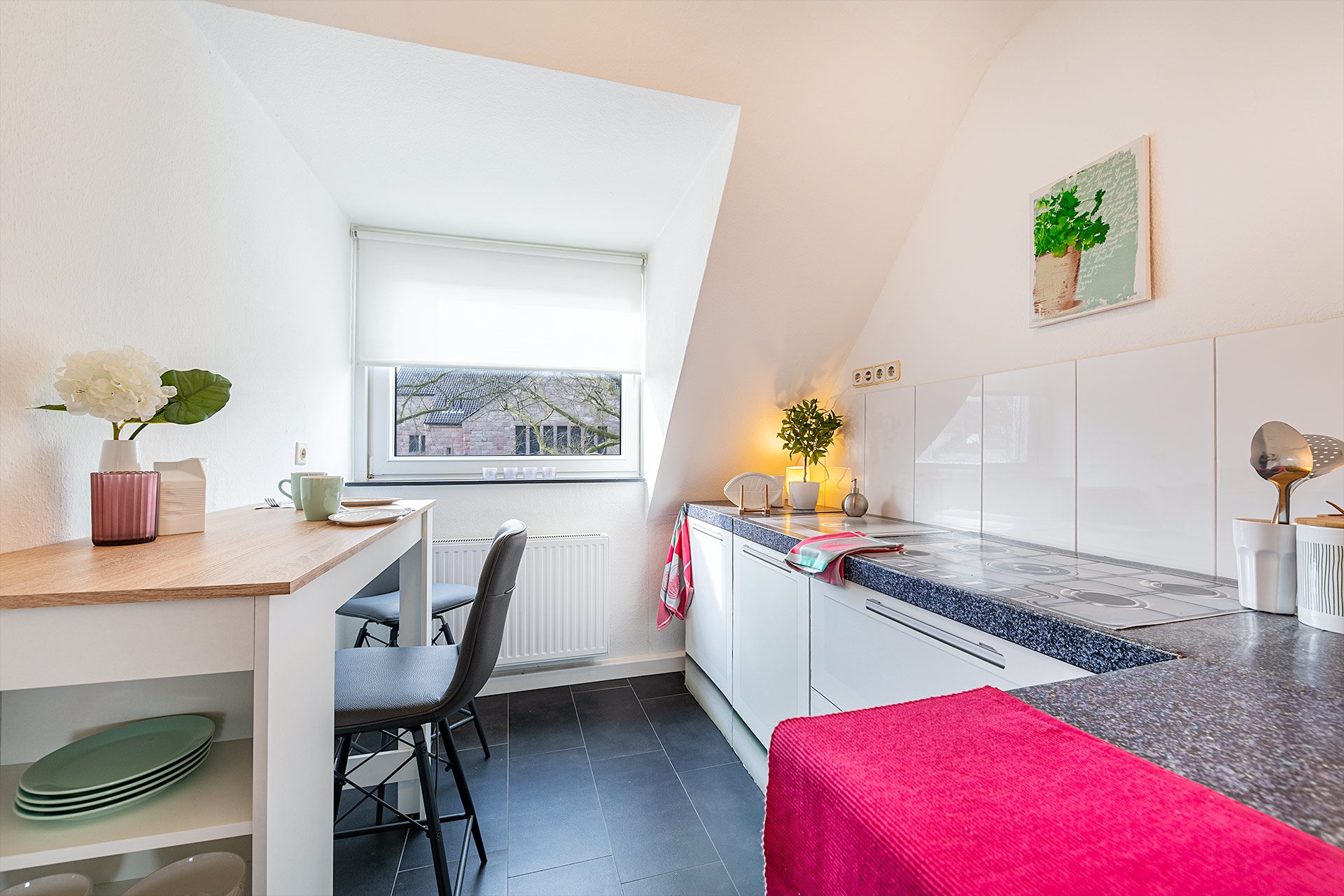 Immobilienangebot - Gelsenkirchen - Alle - Schöne, frisch renovierte Dachgeschosswohnung in Heßler!