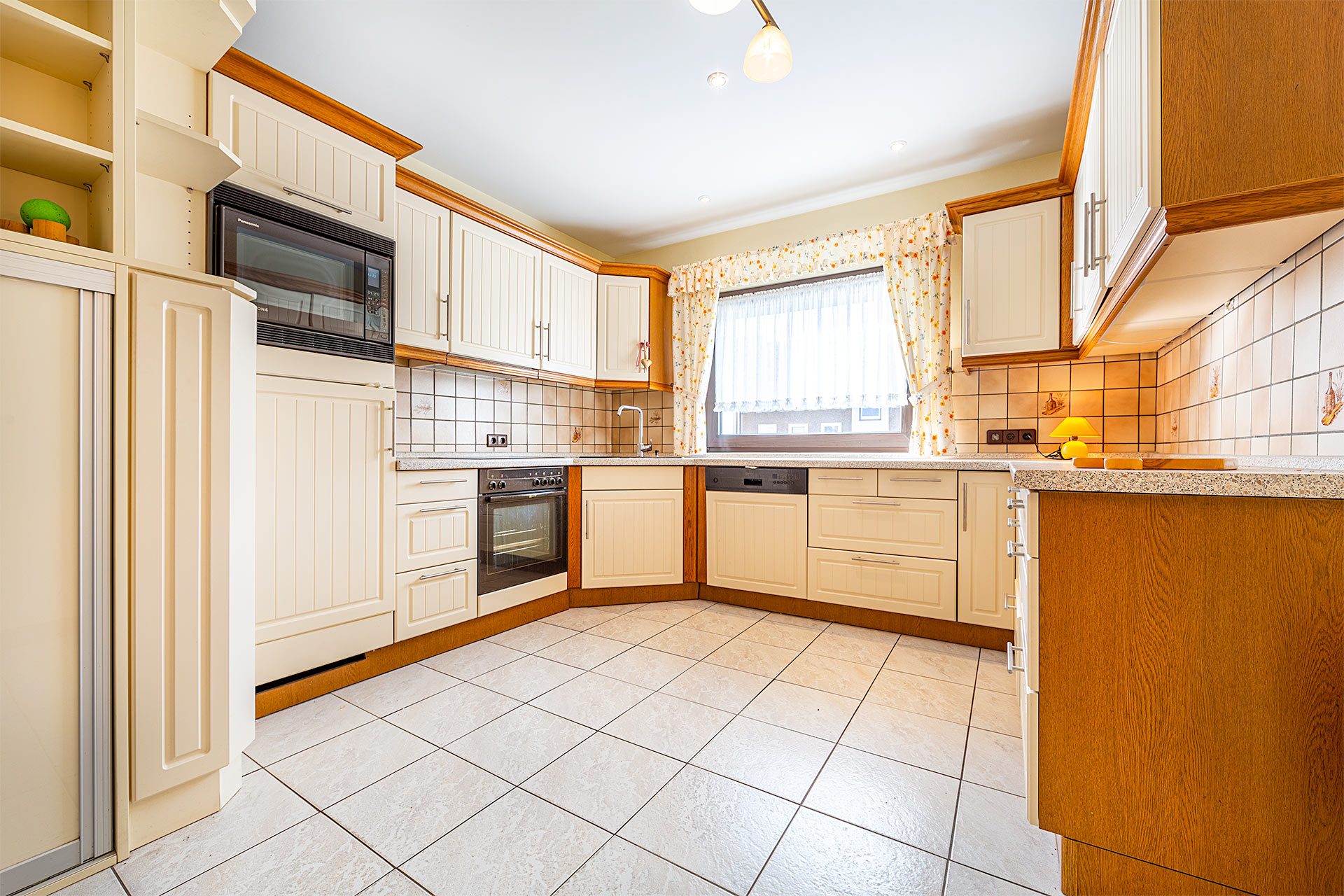 Immobilienangebot - Herten - Alle - Altes Mühlengebäude mit Lagerhallen, Garagen und Bauplatz in Herten!