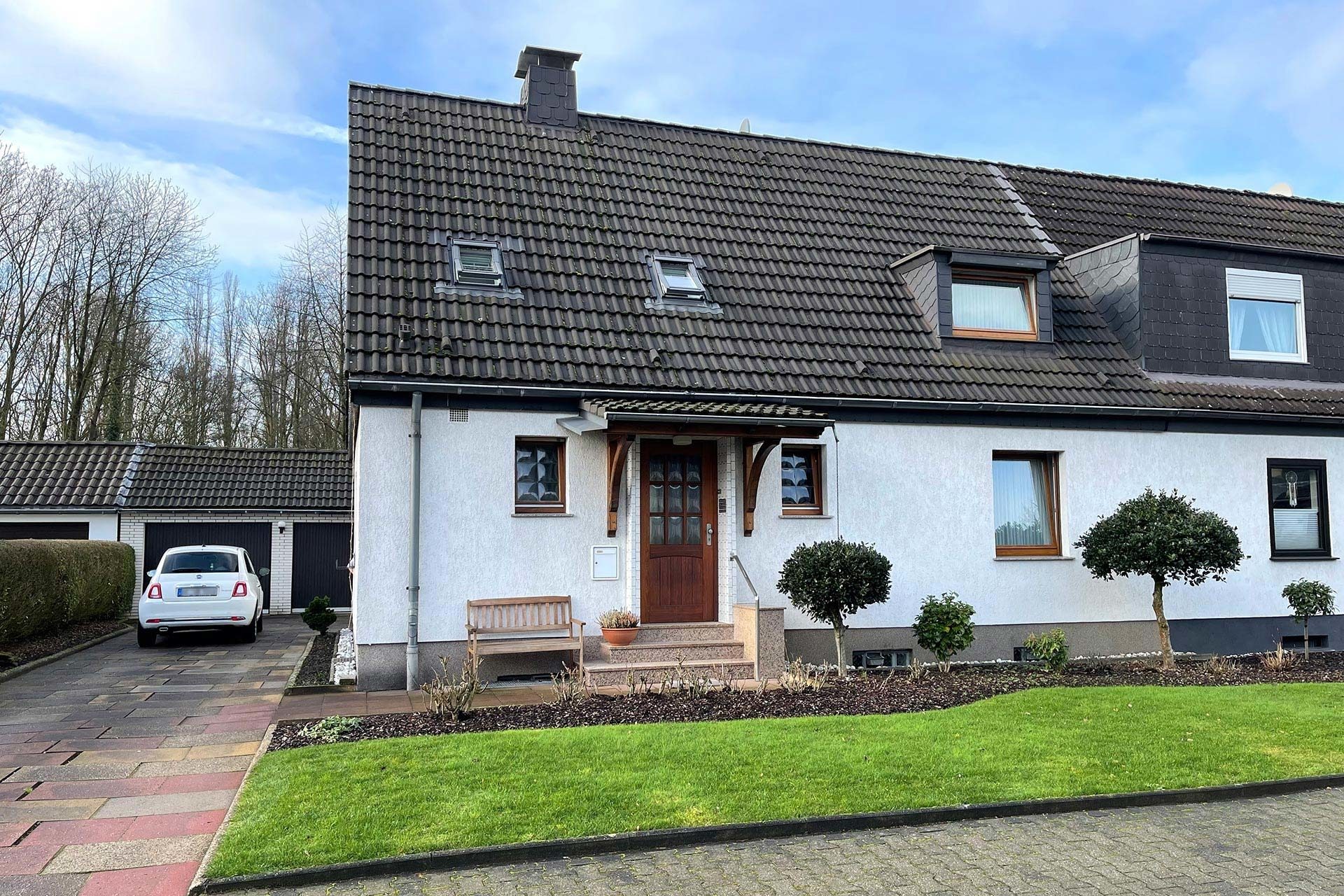 Immobilienangebot - Gelsenkirchen - Alle - Einzigartige Doppelhaushälfte mit großem Garten in Gelsenkirchen-Heßler