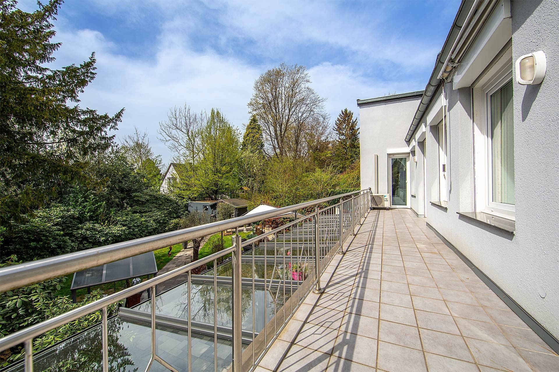 Immobilienangebot - Gelsenkirchen - Alle - Repräsentativ, stilvoll und viele Extras – in Gelsenkirchen-Buer!