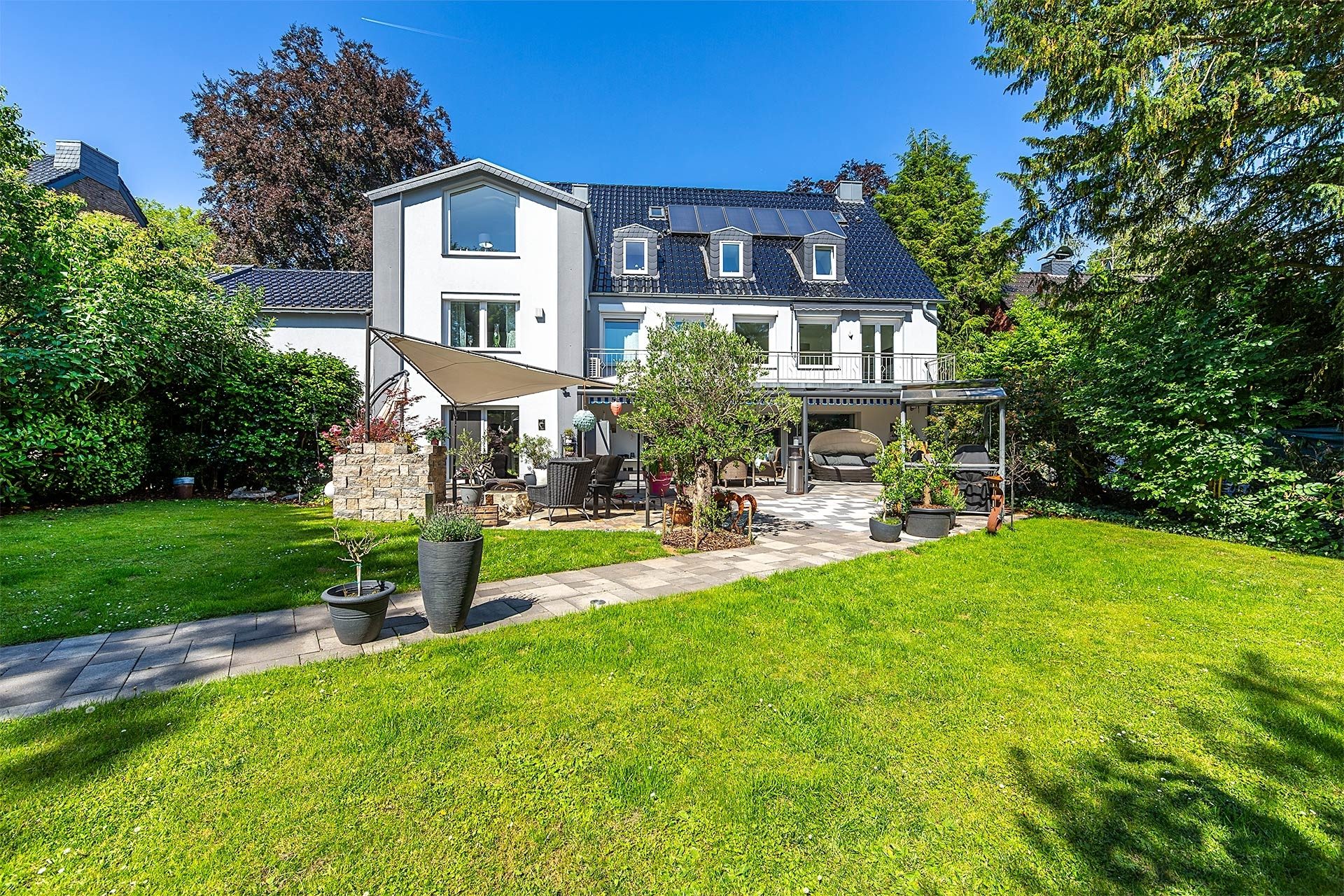 Immobilienangebot - Gelsenkirchen - Alle - Repräsentativ, stilvoll und viele Extras – in Gelsenkirchen-Buer!