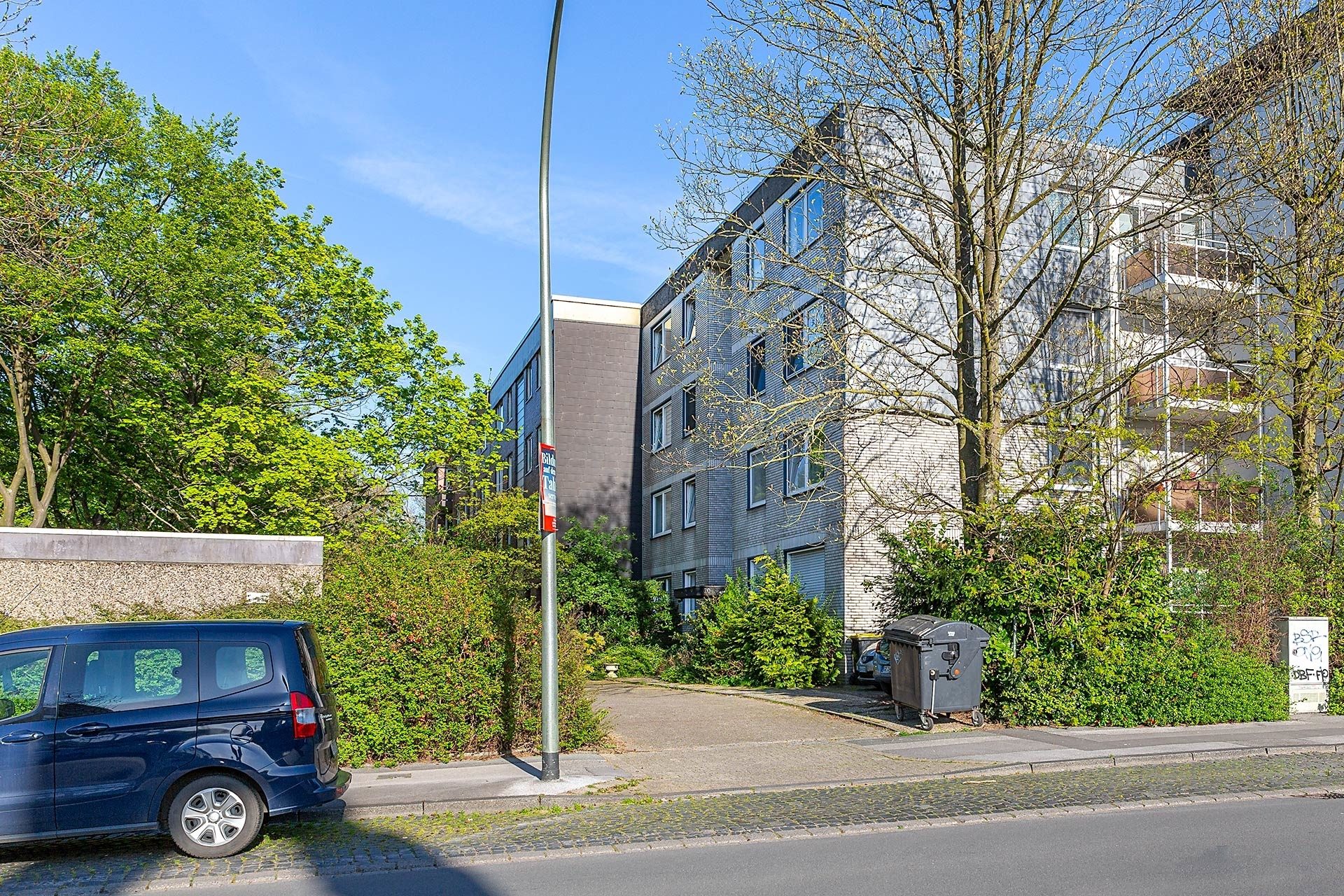 Immobilienangebot - Gelsenkirchen / Buer - Alle - 8 Familienhaus mit 6 Garagen in Gelsenkirchen-Buer!