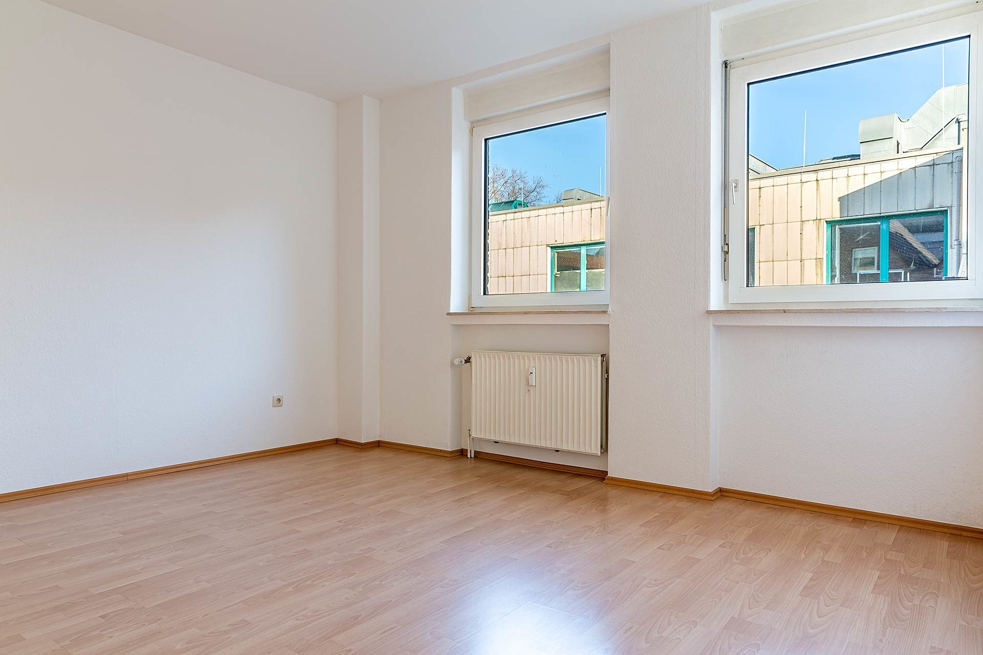 Immobilienangebot - Gelsenkirchen - Alle - Freiberufler aufgepasst, Bürofläche in der Buerschen-City! – www.HUNDT.IM