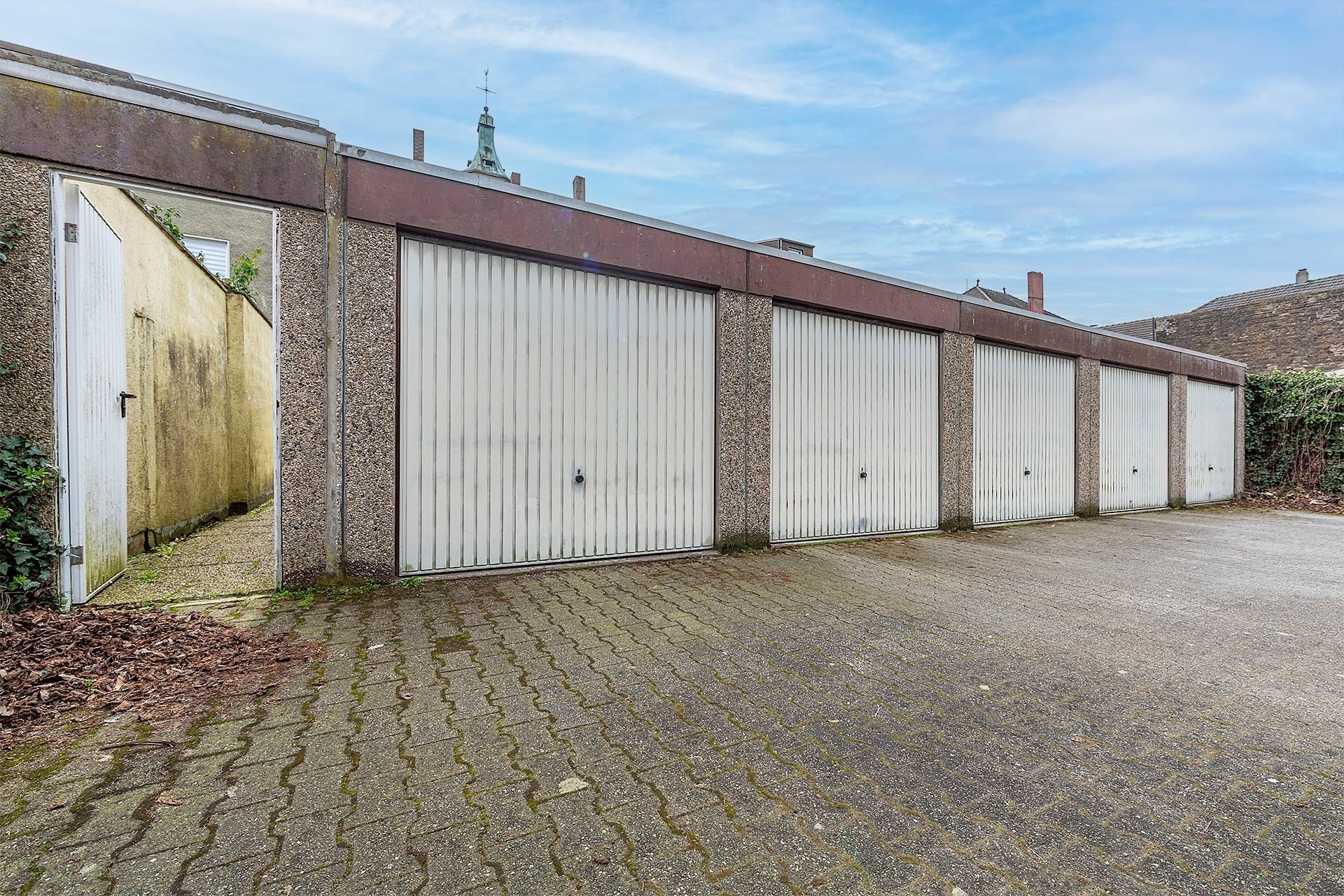 Immobilienangebot - Gelsenkirchen - Alle - Wohn- und Geschäftshaus mit langjährigen Mietern in Gelsenkirchen-Hassel