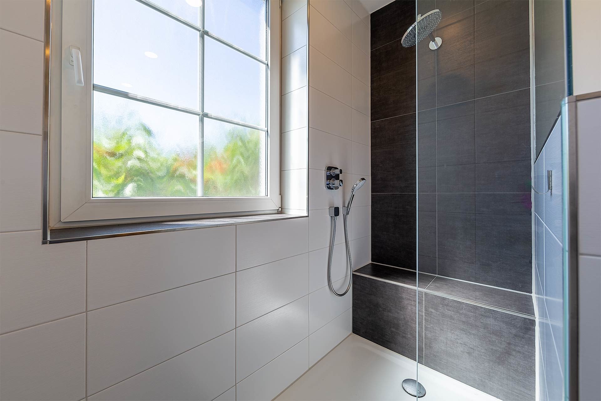 Immobilienangebot - Recklinghausen - Häuser - Harmonie von Innen und Außen: Modernes Zweifamilienhaus mit 2 Terrassen und Garten!