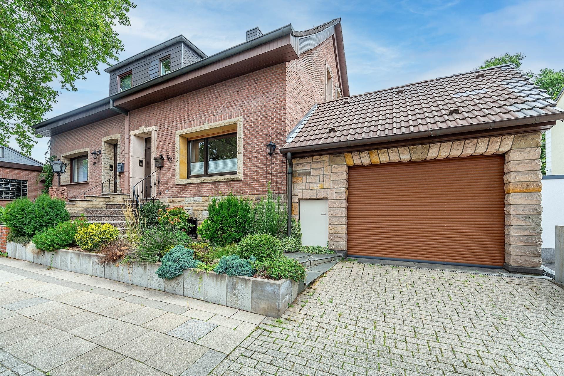 Immobilienangebot - Essen - Alle - Erleben Sie historischen Charme und moderne Bequemlichkeit! – www.HUNDT.IM