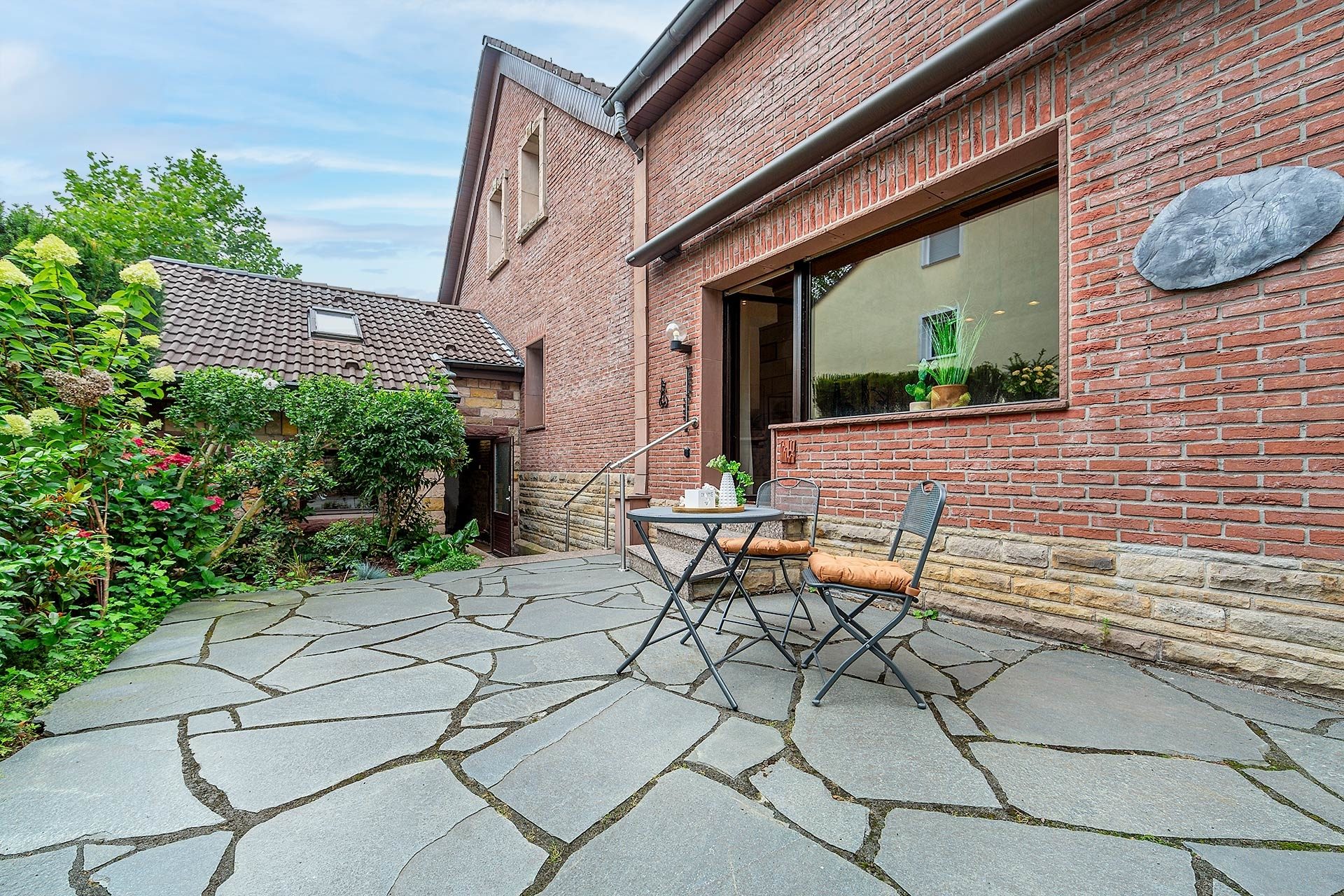 Immobilienangebot - Essen - Alle - Erleben Sie historischen Charme und moderne Bequemlichkeit! – www.HUNDT.IM