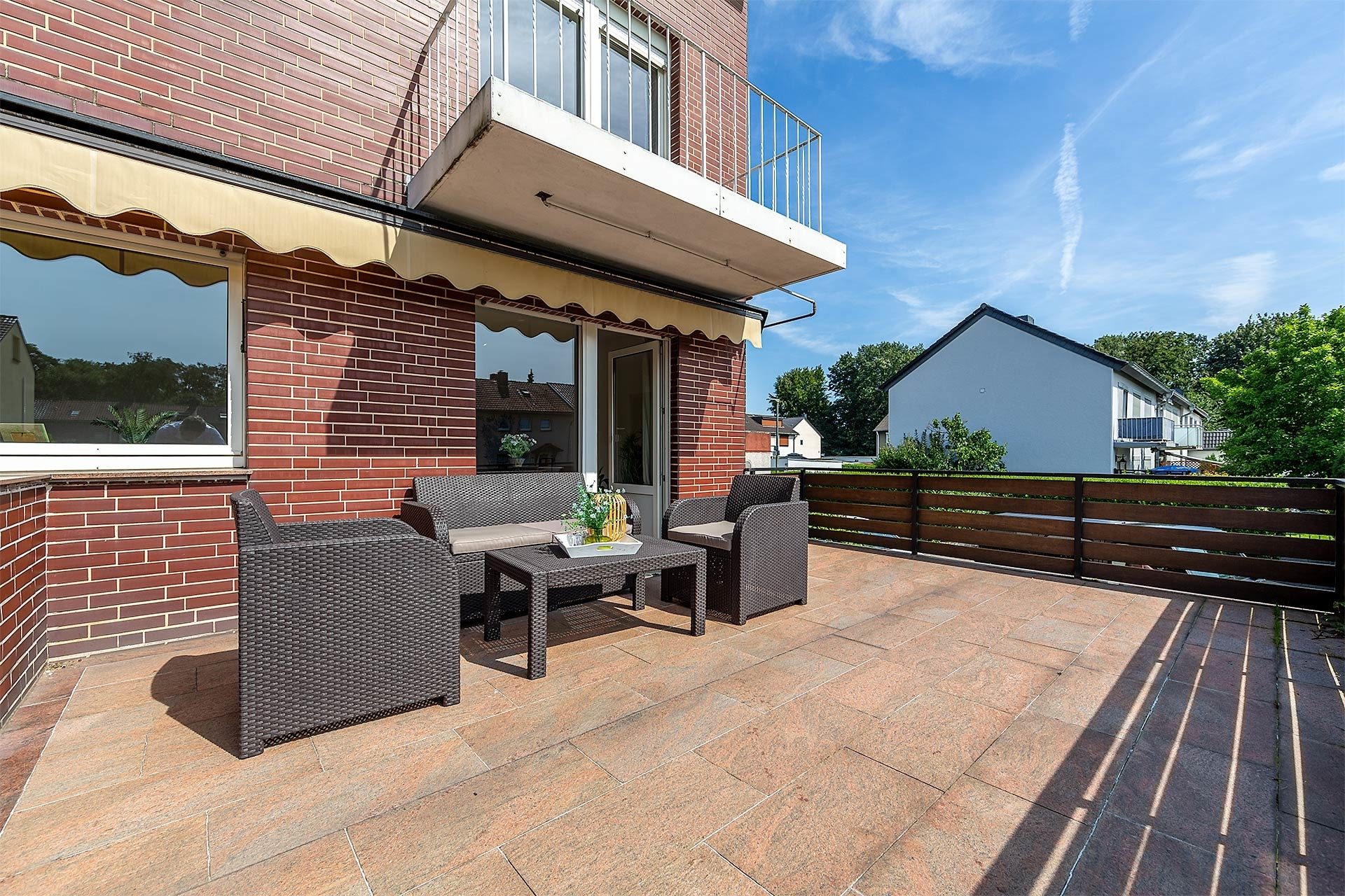 Immobilienangebot - Gelsenkirchen - Häuser - Ihr Wohlfühlort: Gemütlich, mit zwei Garagen & großer Terrasse! – www.HUNDT.IM