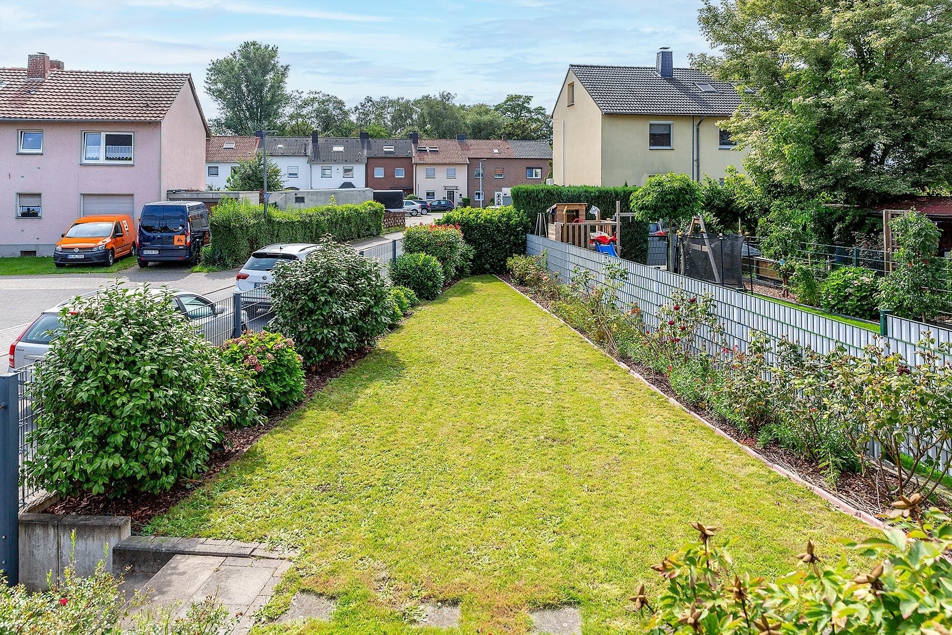 Immobilienangebot - Gelsenkirchen - Häuser - Ihr Wohlfühlort: Gemütlich, mit zwei Garagen & großer Terrasse! – www.HUNDT.IM