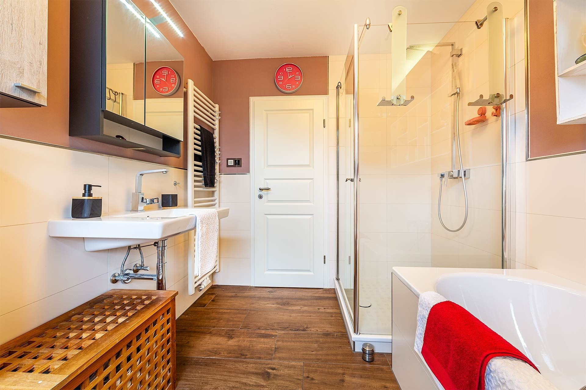 Immobilienangebot - Gelsenkirchen - Wohnungen - Schlüssel zum Glück: Stilvoll renovierte Wohnung im Herzen von Resse! – www.HUNDT.IM
