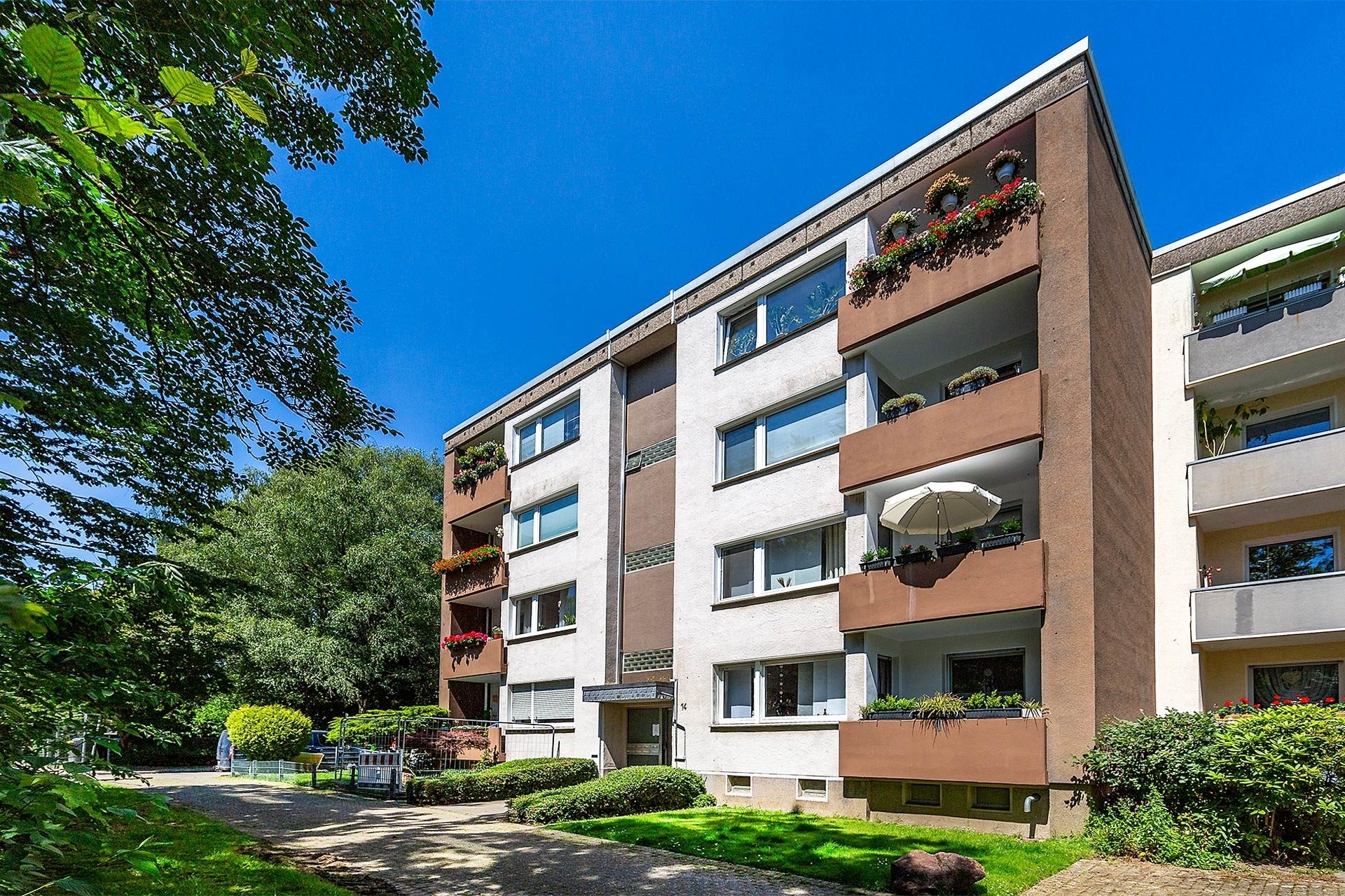 Immobilienangebot - Gladbeck - Alle - Vollvermietetes 8-Familienhaus in Gladbeck-Rentfort-Nord!