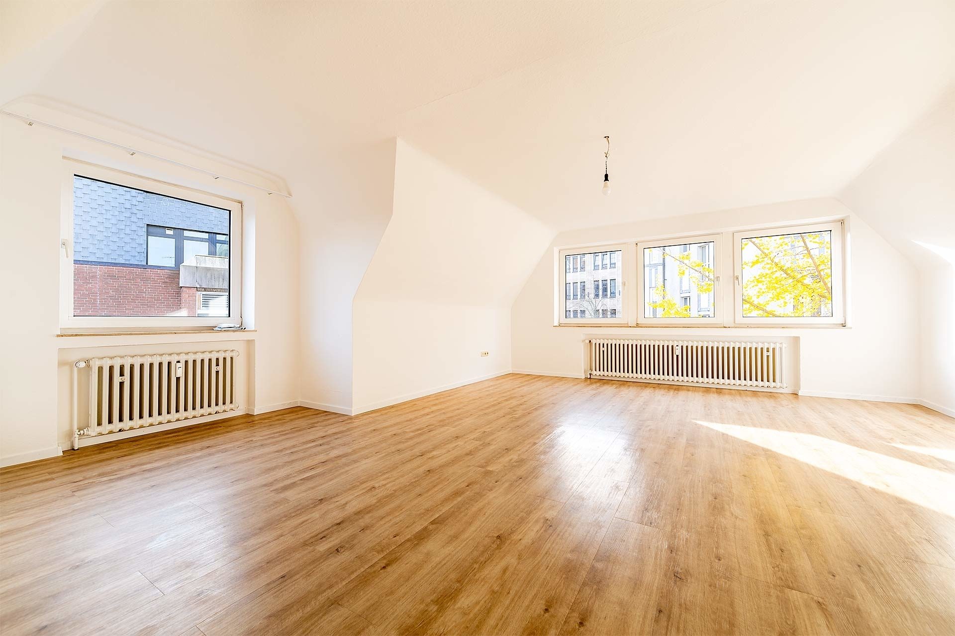 Immobilienangebot - Gelsenkirchen-Buer - Wohnungen - Wohnen im Herzen von Buer - Moderne 4-Zimmer-Wohnung! – www.HUNDT.IM