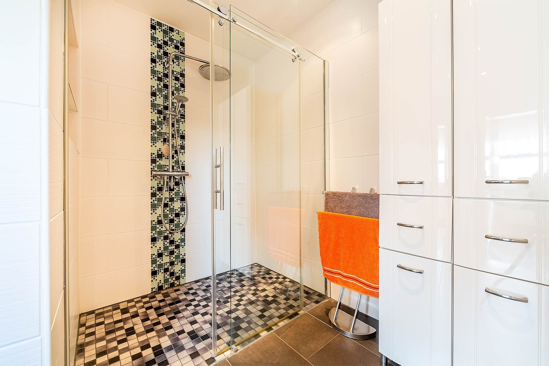 Immobilienangebot - Gelsenkirchen - Häuser - Seltene Gelegenheit – Freistehendes Einfamilienhaus mit flexiblem Wohnkonzept! – www.HUNDT.IM