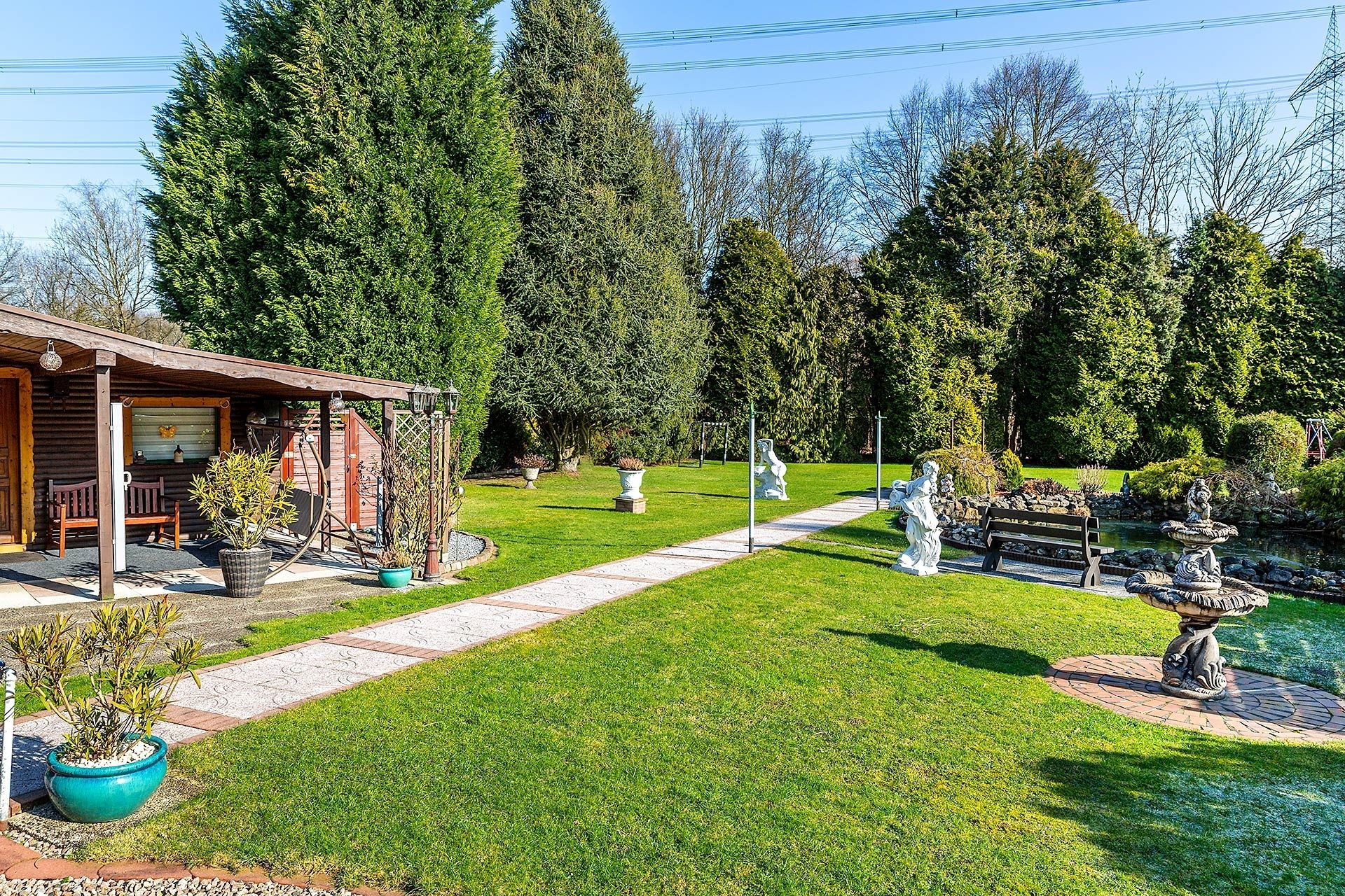 Immobilienangebot - Gelsenkirchen - Häuser - Seltene Gelegenheit – Freistehendes Einfamilienhaus mit flexiblem Wohnkonzept! – www.HUNDT.IM