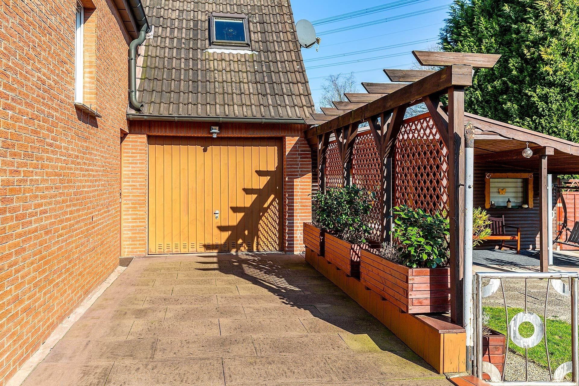 Immobilienangebot - Gelsenkirchen - Häuser - Seltene Gelegenheit – Freistehendes Einfamilienhaus mit flexiblem Wohnkonzept! – www.HUNDT.IM
