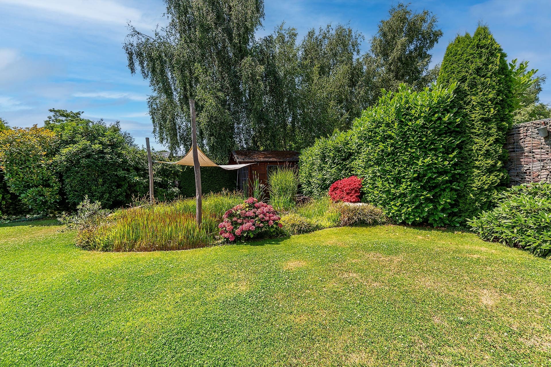 Immobilienangebot - Gelsenkirchen - Häuser - Einfamilienhaus mit ELW und moderner Technik – PV-Anlage, Wärmepumpe, Klimaanlage! – www.HUNDT.IM