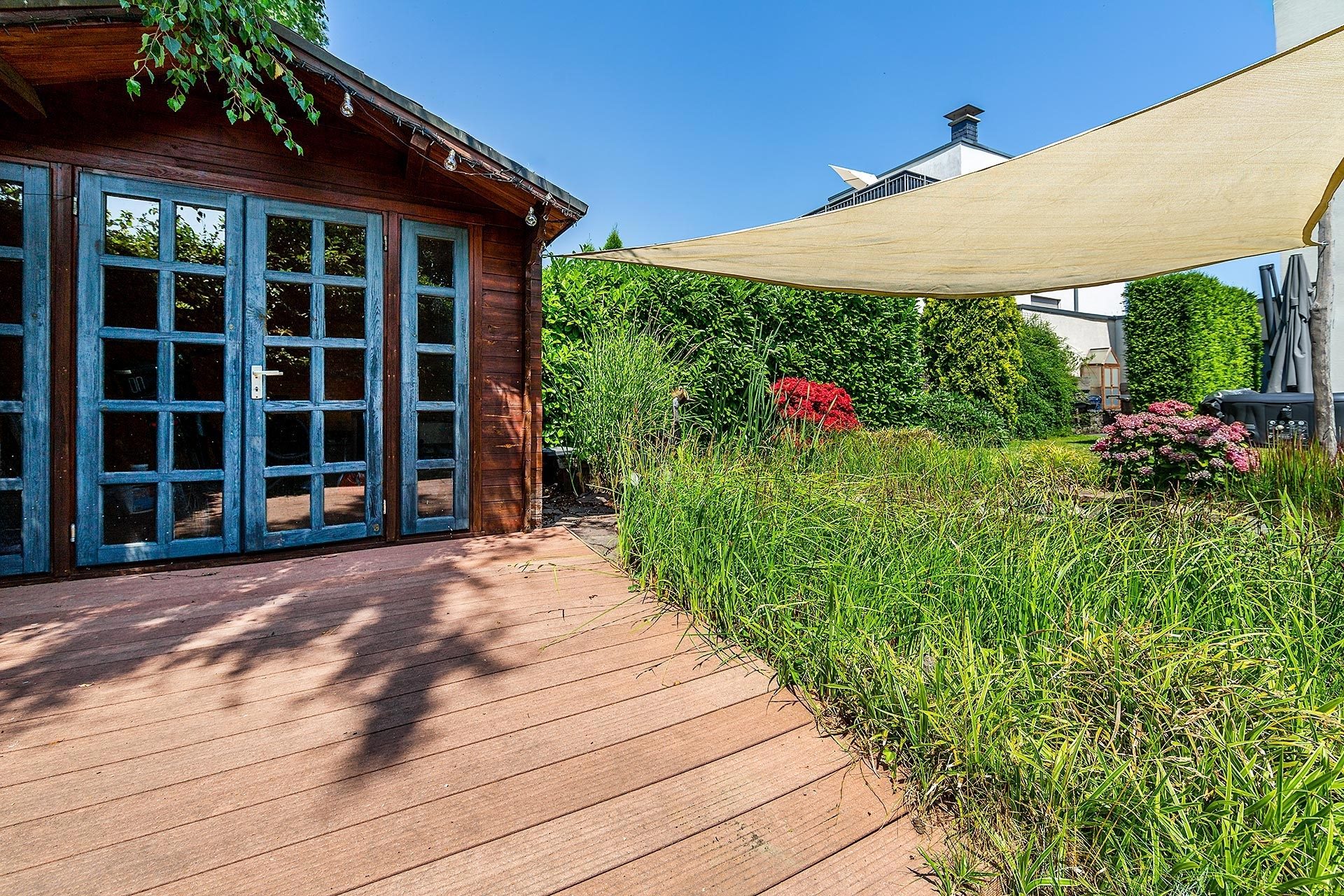 Immobilienangebot - Gelsenkirchen - Häuser - Einfamilienhaus mit ELW und moderner Technik – PV-Anlage, Wärmepumpe, Klimaanlage! – www.HUNDT.IM