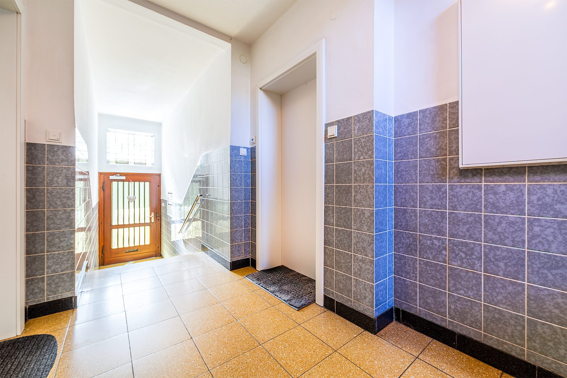 Immobilienangebot - Gelsenkirchen - Alle - Mehrfamilienhaus mit hochwertiger Eigentümerwohnung und Mieteinnahmen! – www.HUNDT.IM