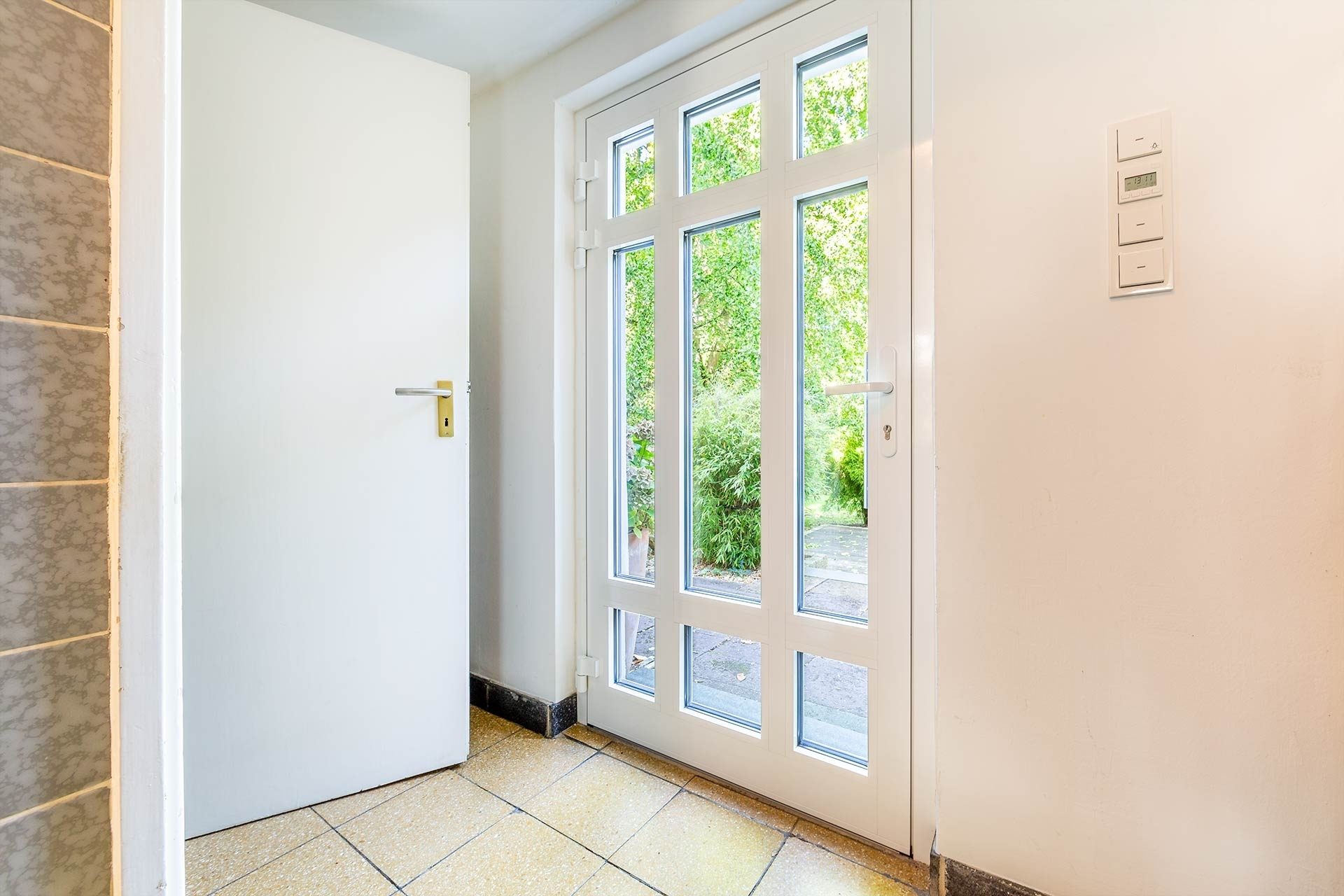 Immobilienangebot - Gelsenkirchen - Alle - Mehrfamilienhaus mit hochwertiger Eigentümerwohnung und Mieteinnahmen! – www.HUNDT.IM
