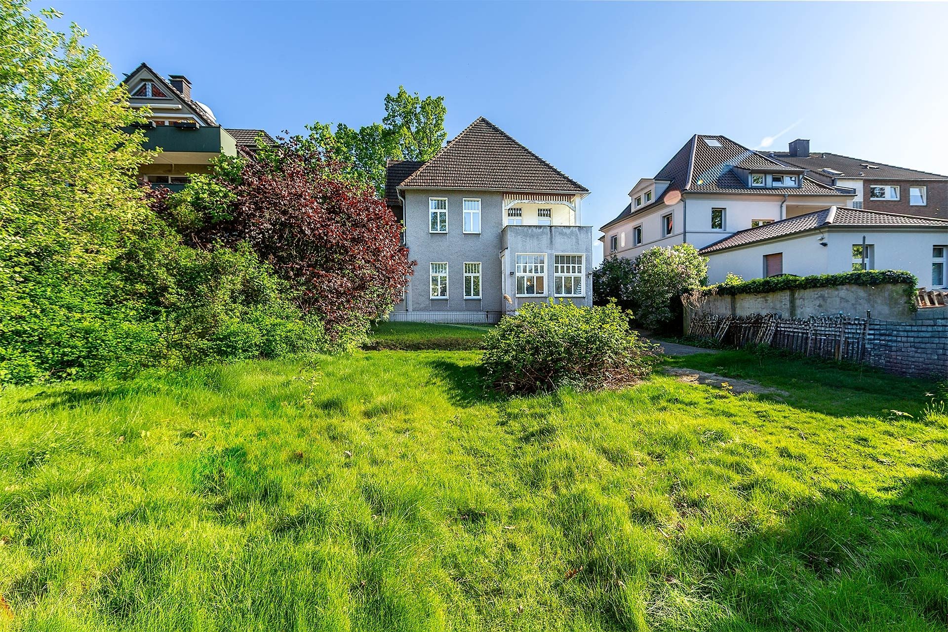 Immobilienangebot - Gelsenkirchen / Buer - Häuser - Historische Stadtvilla auf 1.500 m² Grundstück – vielseitig nutzbar mit drei Einheiten – HUNDT.IM