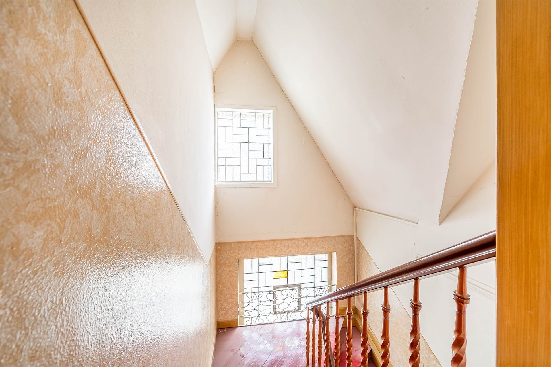 Immobilienangebot - Gelsenkirchen / Buer - Häuser - Historische Stadtvilla auf 1.500 m² Grundstück – vielseitig nutzbar mit drei Einheiten