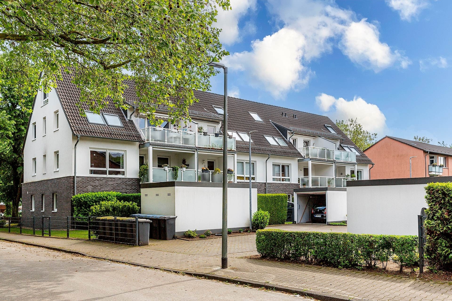 Immobilienangebot - Gelsenkirchen - Wohnungen - Maisonette mit Balkon, Garage und Stellplatz in guter Infrastrukturlage! – HUNDT.IM