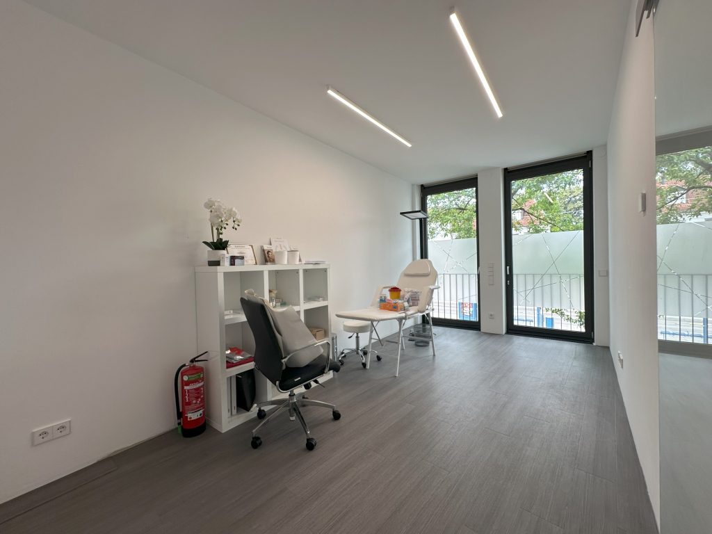 STOCK REAL ESTATE GMBH - Immobilienangebot - 80638 München - Neuhausen-Nymphenburg - Büro